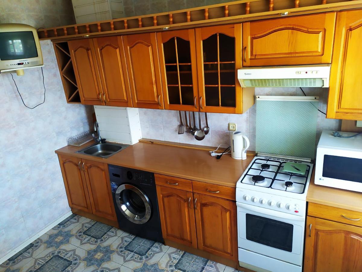 Ильинская 3К Посуточно Почасово Apartment Sumy Bagian luar foto